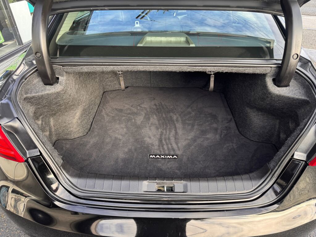 Used 2018 Nissan Maxima 3.5 SV image 10