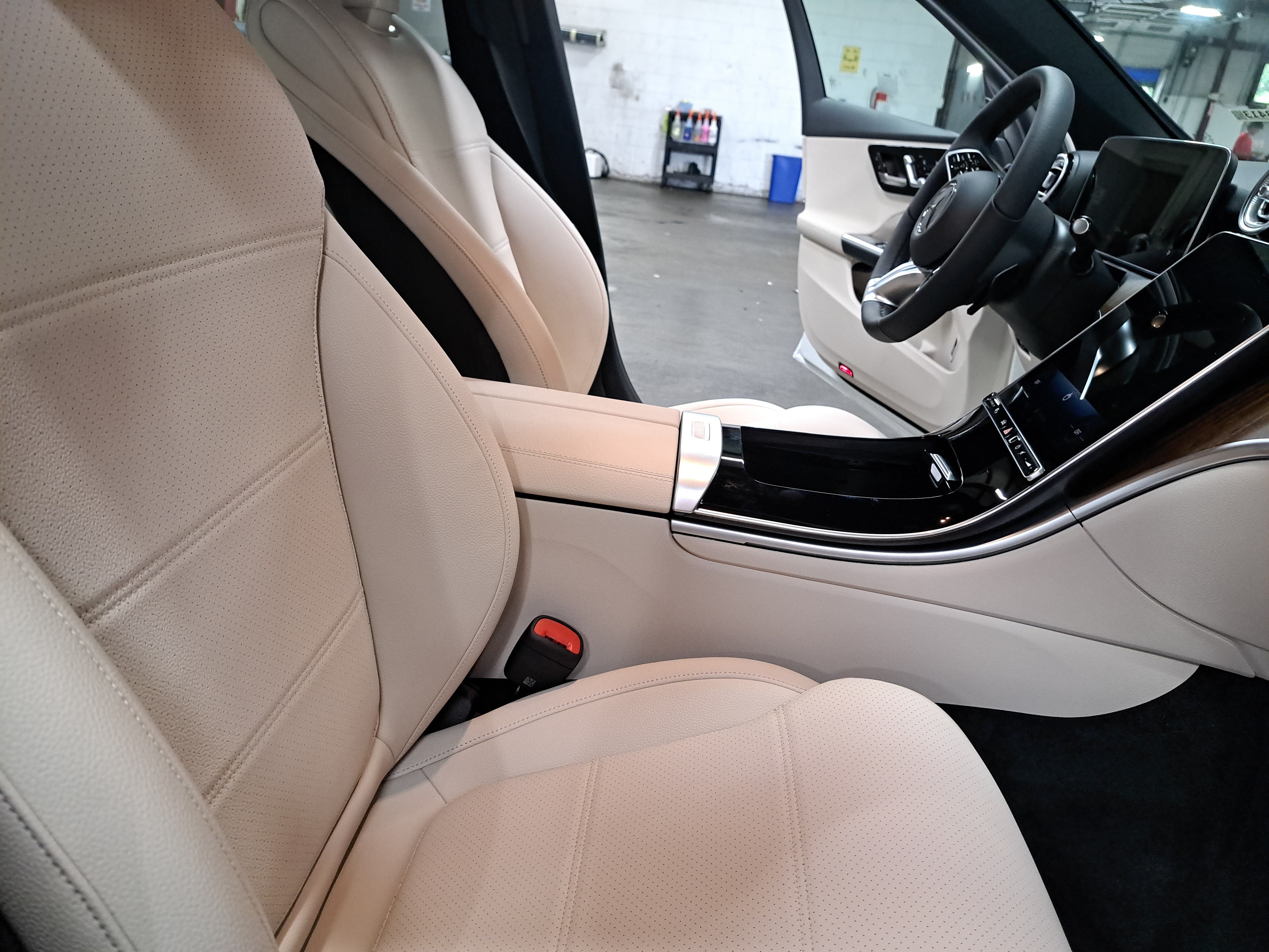 New 2026 Mercedes-Benz C 300 Sedan image 10