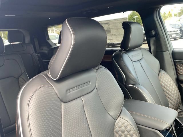 New 2025 Jeep Grand Cherokee L Summit AWD/4WD image 32