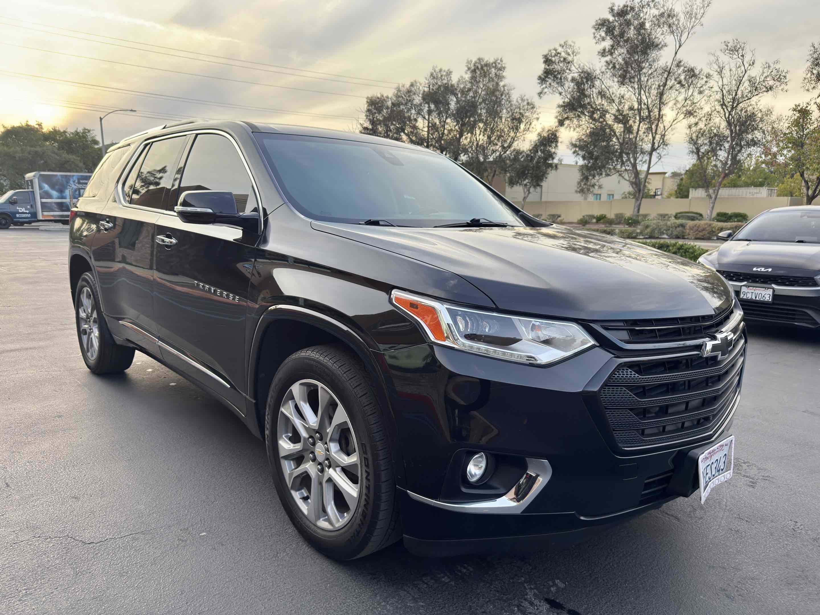 Used 2018 Chevrolet Traverse Premier w/ LPO, Black Accent Package image 8