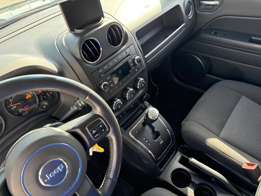 Used 2014 Jeep Patriot Latitude AWD/4WD image 28