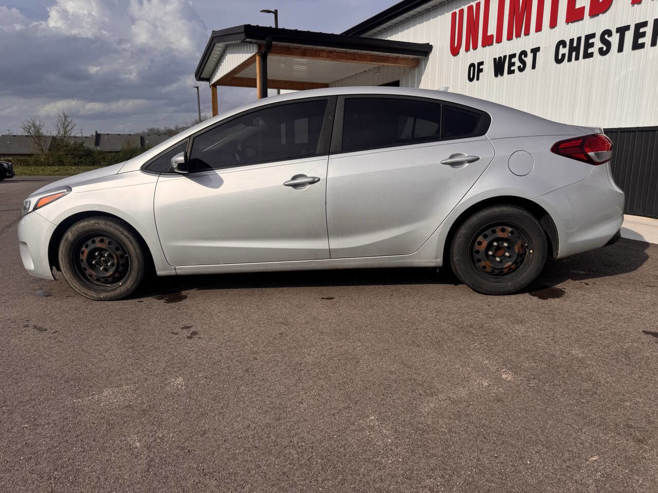 Used 2017 Kia Forte LX image 12