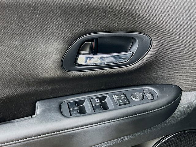 Used 2017 Honda HR-V LX image 9