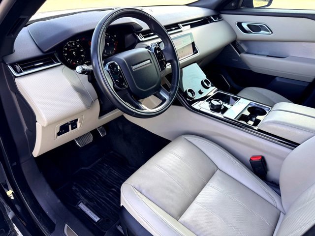 Used 2018 Land Rover Range Rover Velar R-Dynamic SE image 12