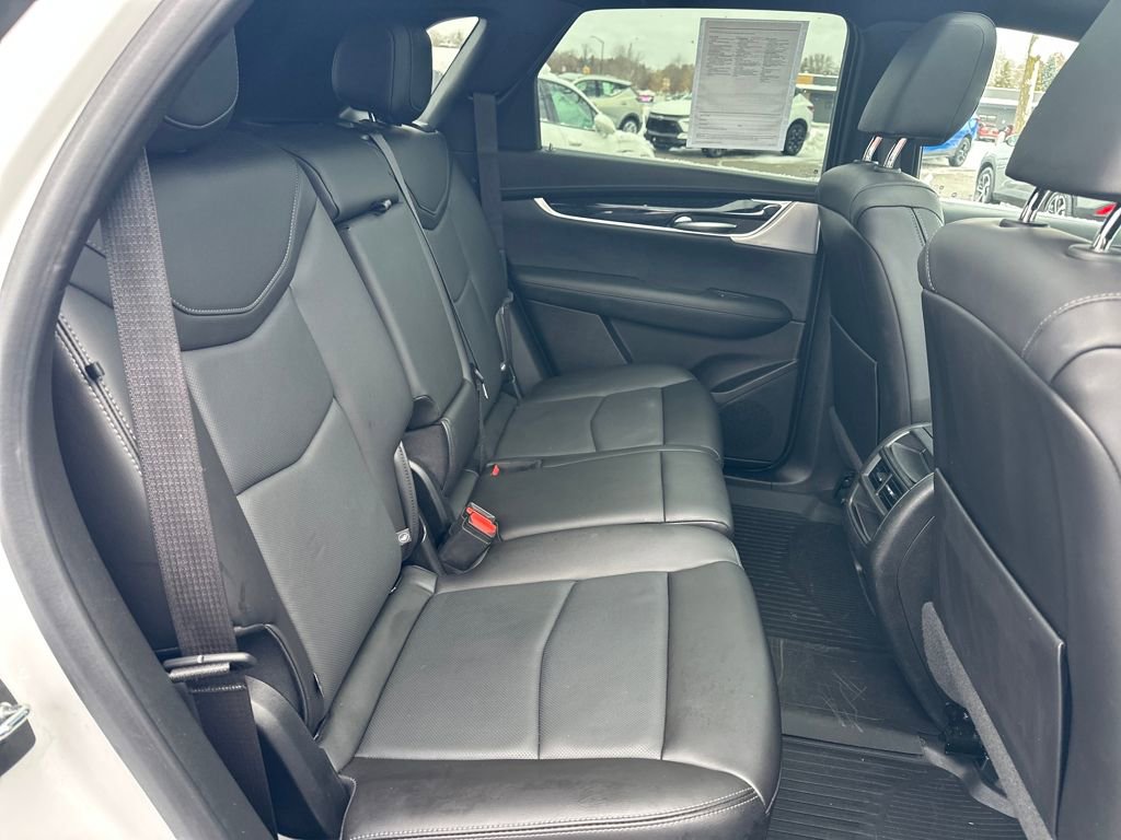 Certified 2023 Cadillac XT5 Premium Luxury w/ LPO, Floor Liner Package image 32