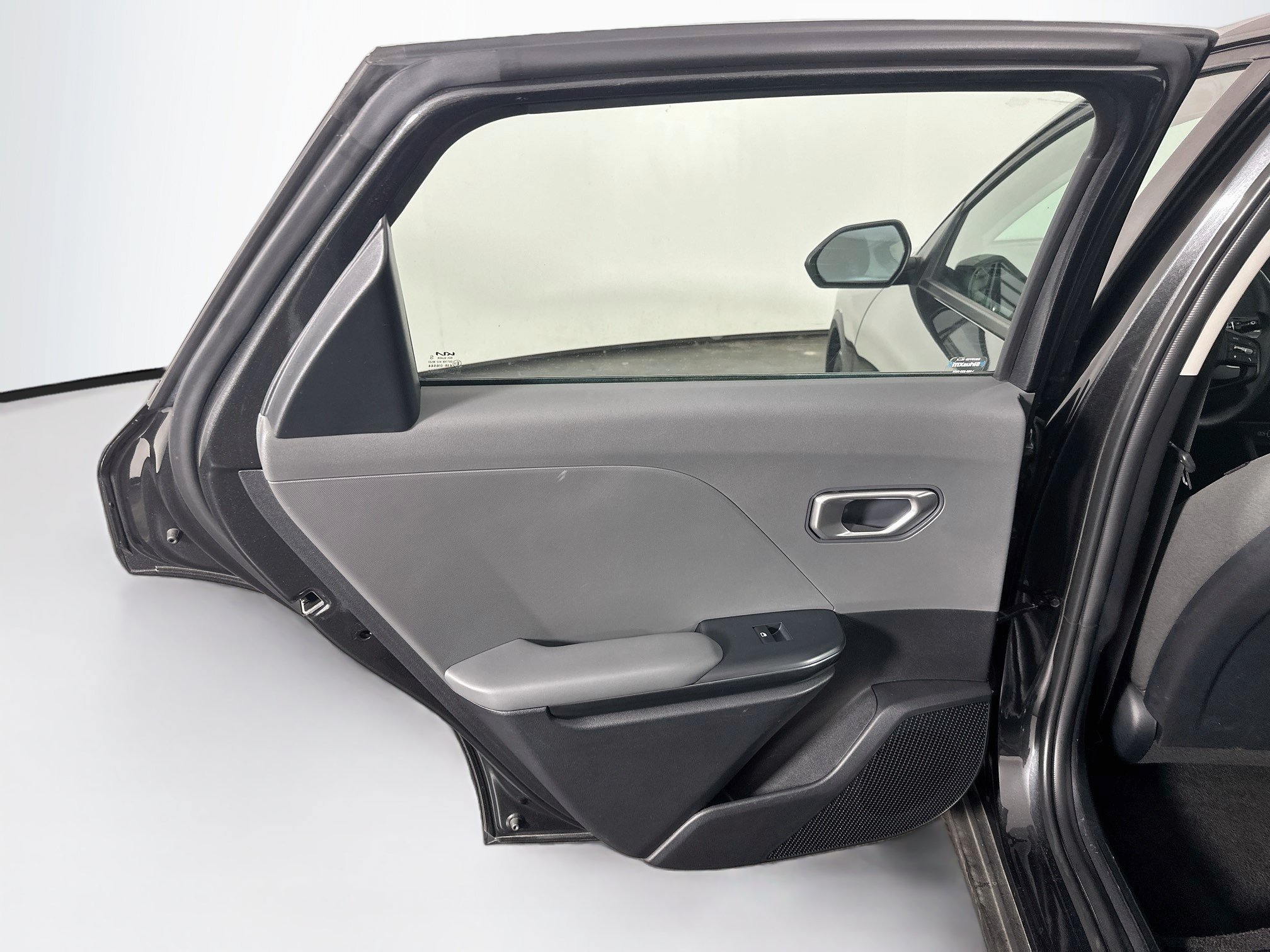 Used 2025 Kia K4 FWD image 26