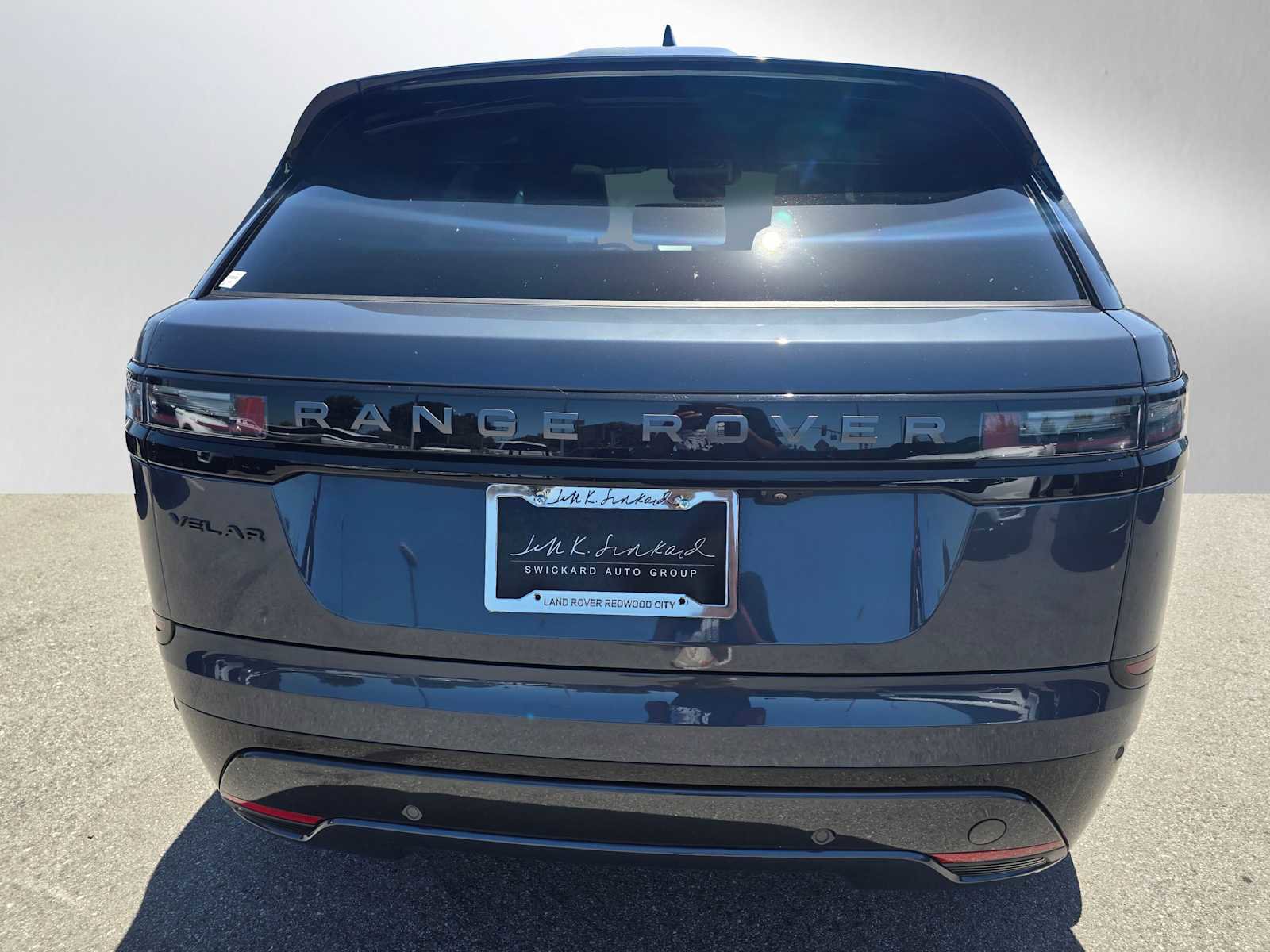 Certified 2026 Land Rover Range Rover Velar Dynamic SE image 4