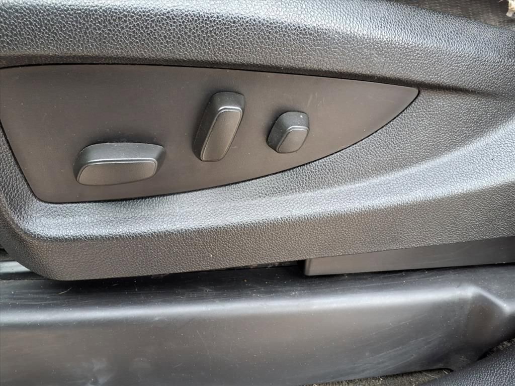 Used 2015 GMC Sierra 1500 SLT w/ All-Terrain Package image 11