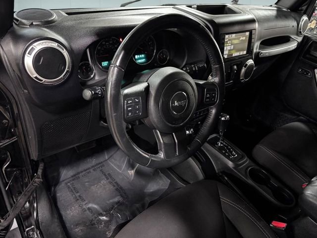 Used 2017 Jeep Wrangler Unlimited Sahara w/ Dual Top Group image 9