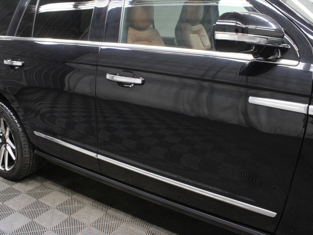 Used 2019 Lincoln Navigator Reserve AWD/4WD image 40