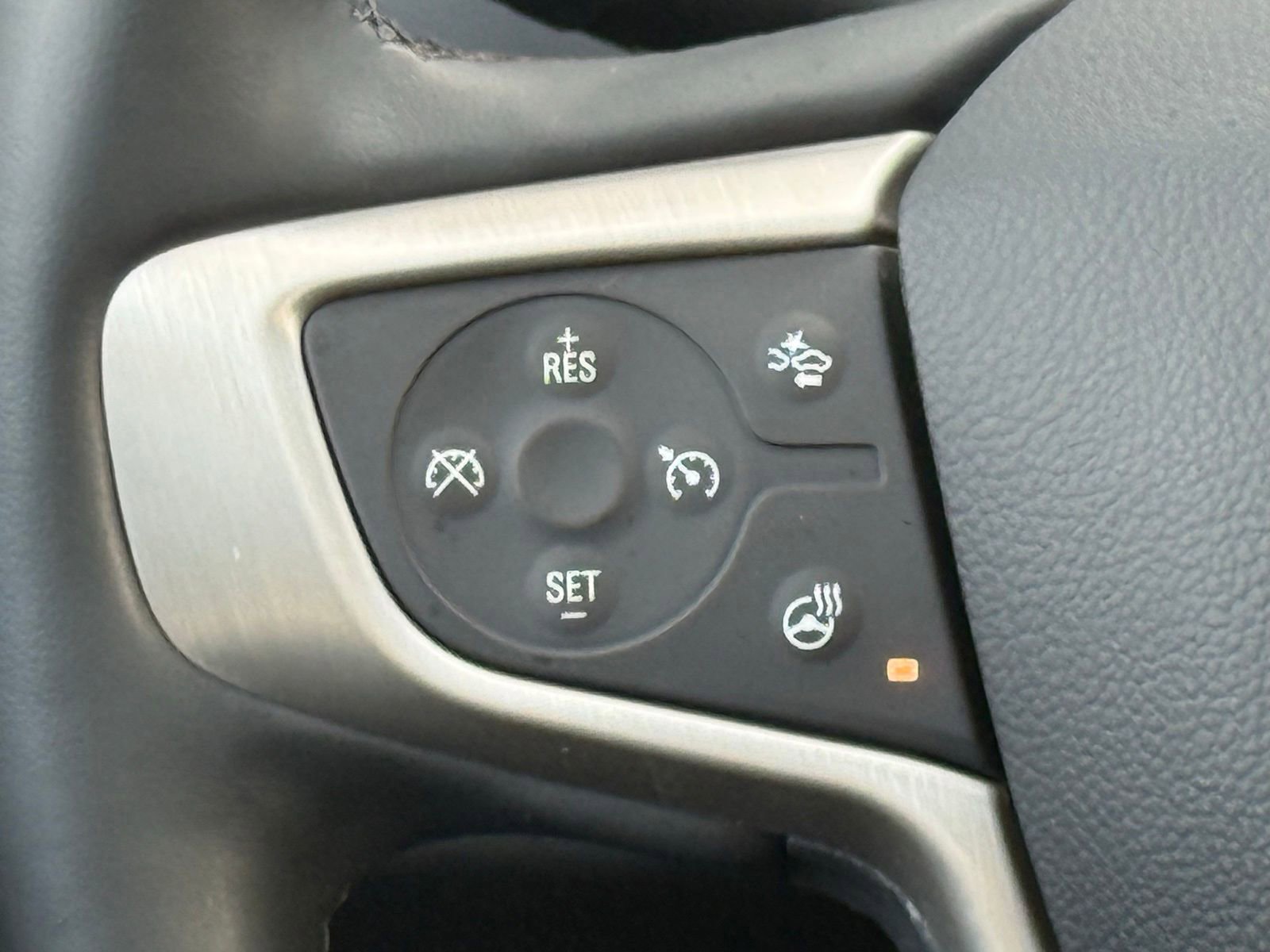 Used 2023 GMC Acadia Denali image 37