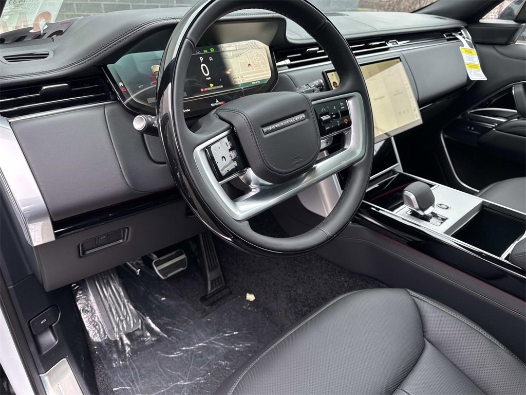 New 2025 Land Rover Range Rover SE image 21