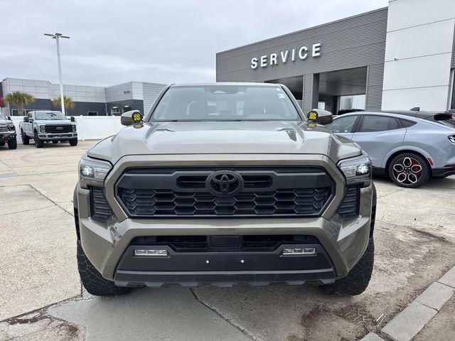 Used 2024 Toyota Tacoma TRD Off-Road image 2