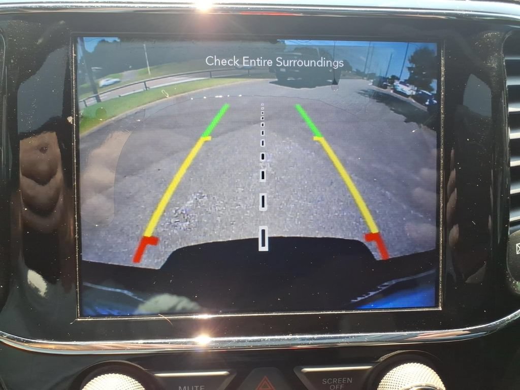 Used 2020 Jeep Grand Cherokee Altitude RWD image 29