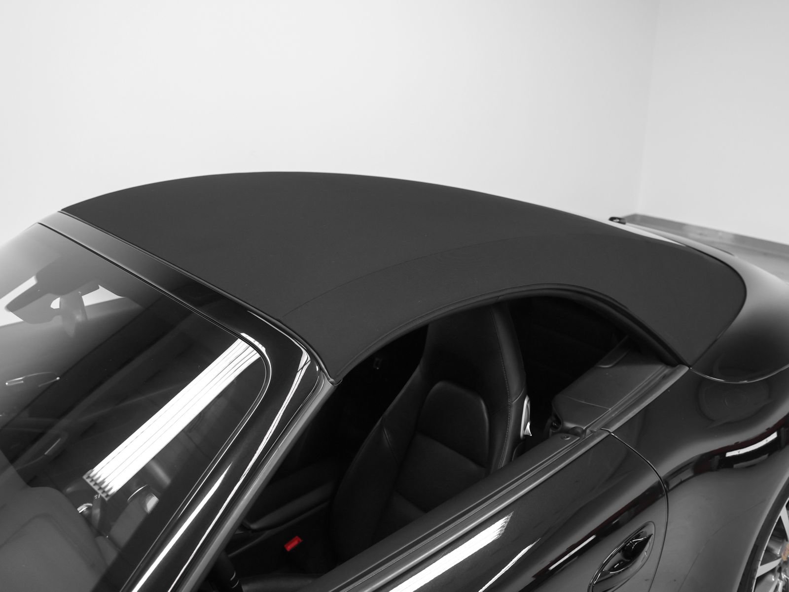 Certified 2015 Porsche 911 Carrera S RWD image 9
