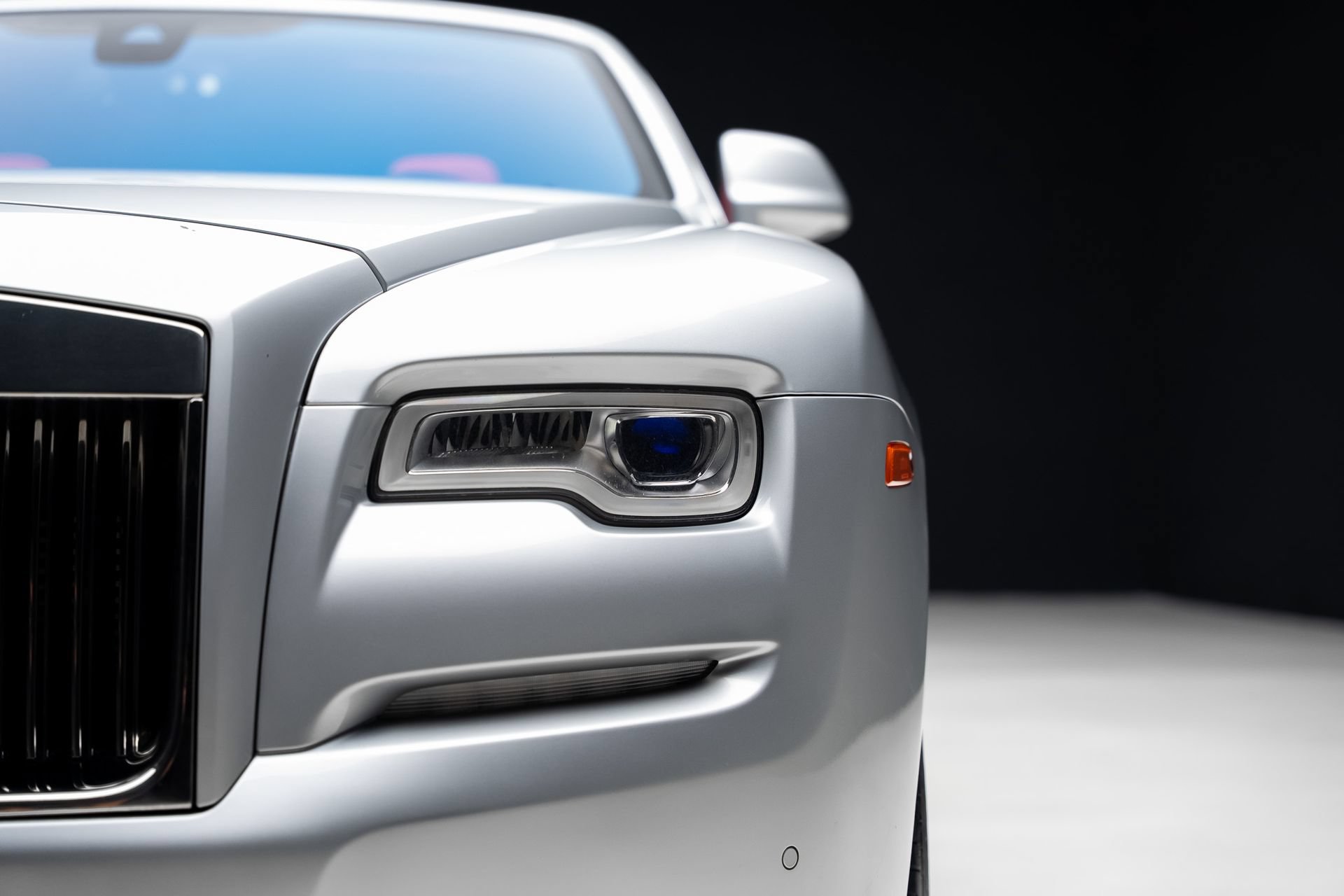 Used 2017 Rolls-Royce Dawn RWD image 12