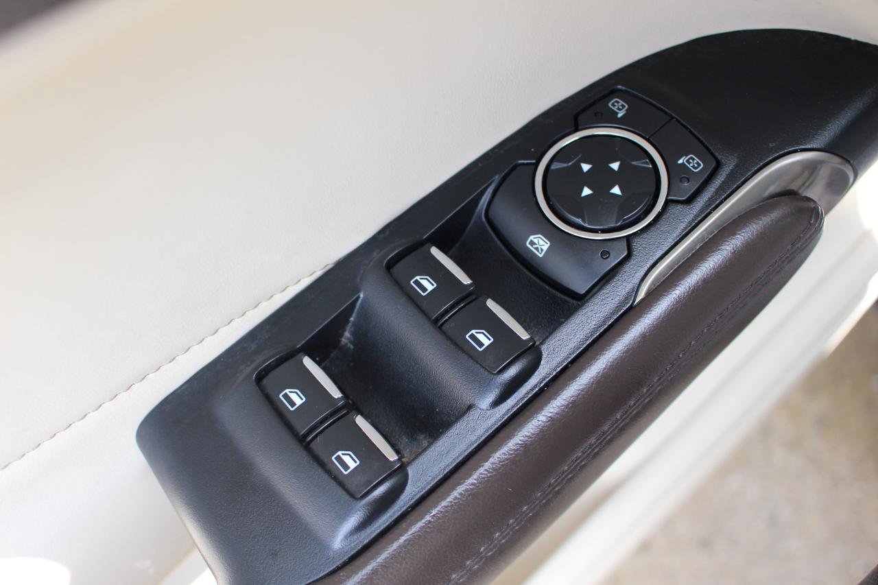 Used 2018 Lincoln MKC Premiere image 12