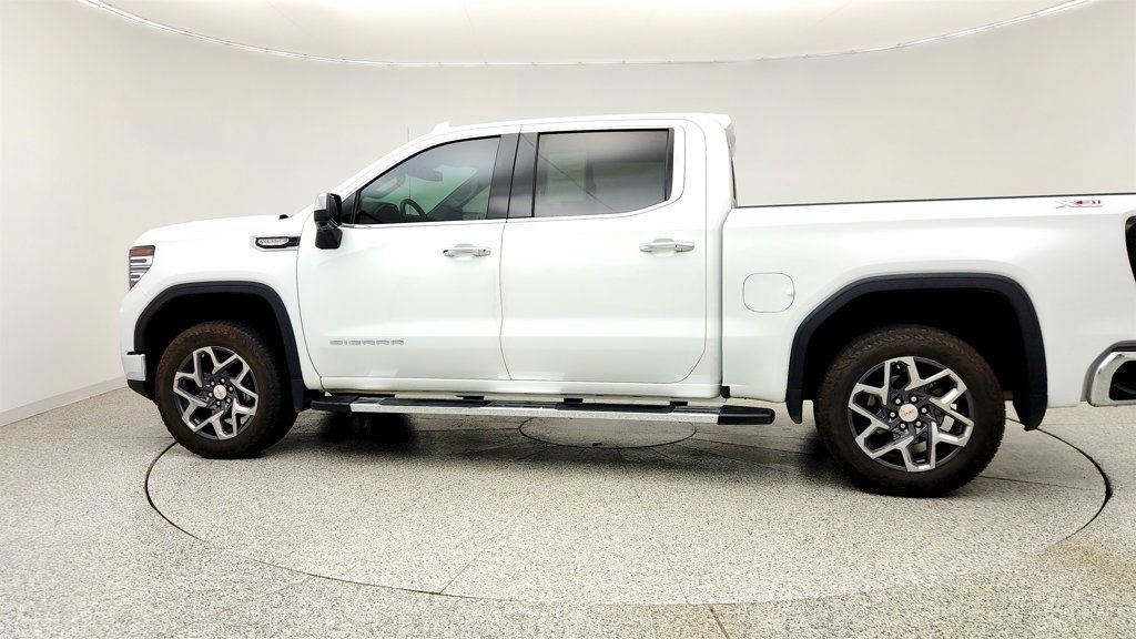 Used 2024 GMC Sierra 1500 SLT AWD/4WD image 8