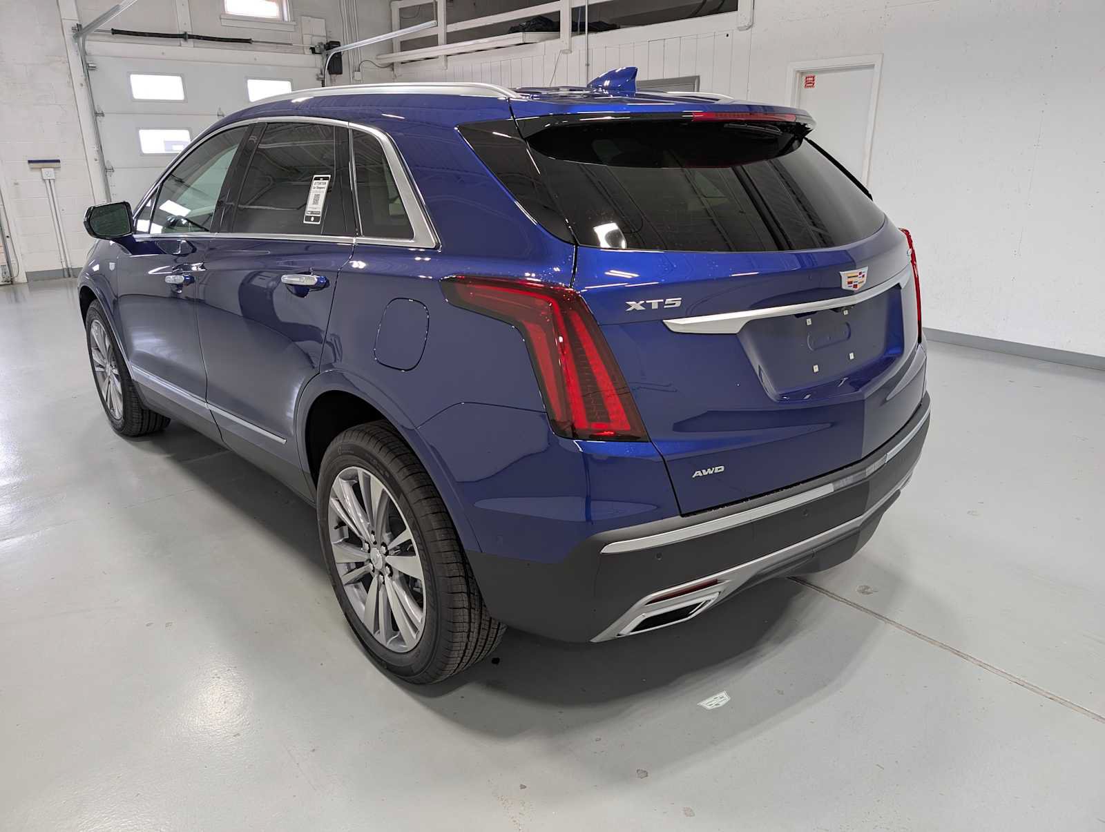 New 2026 Cadillac XT5 Premium Luxury w/ Driver Assist Package AWD/4WD image 9