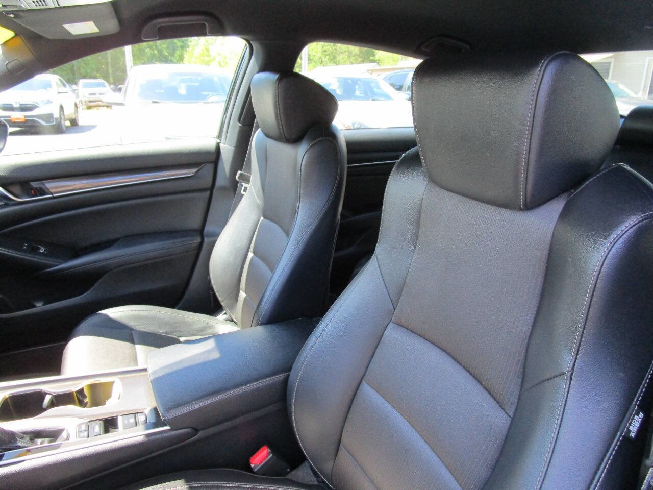 Used 2022 Honda Accord Sport image 8