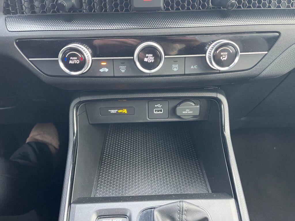 Used 2024 Honda CR-V LX image 11