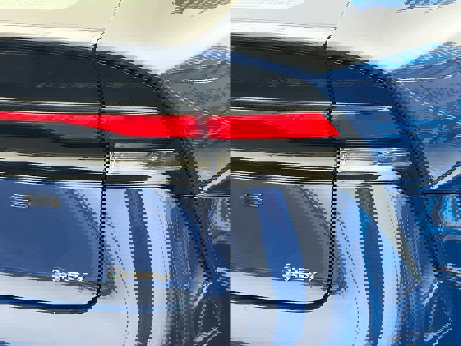 Used 2024 Toyota Prius LE image 27