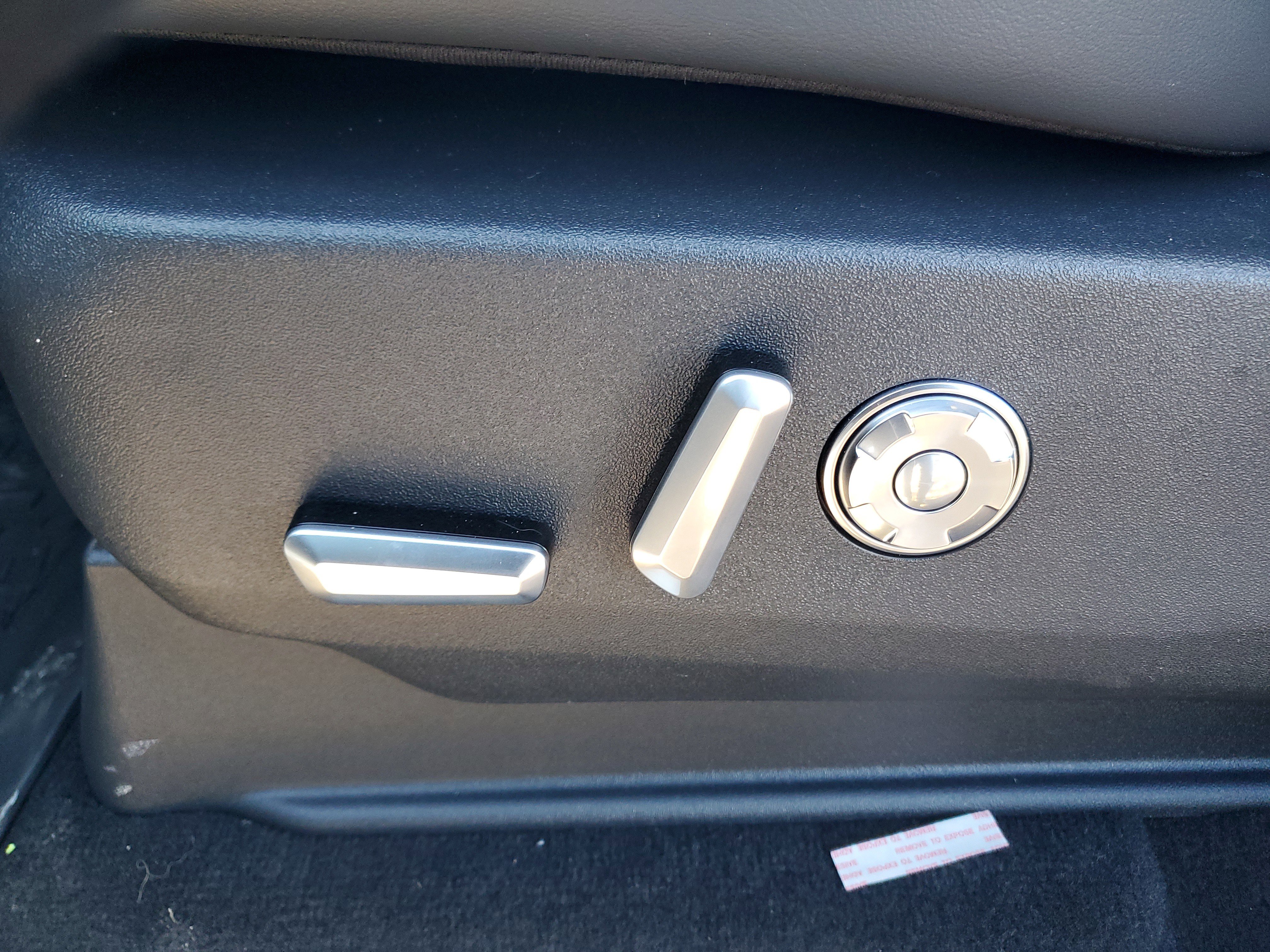 New 2025 Lincoln Navigator L Reserve w/ Jet Appearance Package image 13