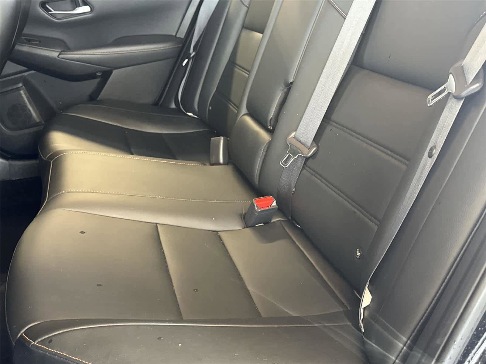 Used 2020 Nissan Sentra SR w/ Premium Package FWD image 16