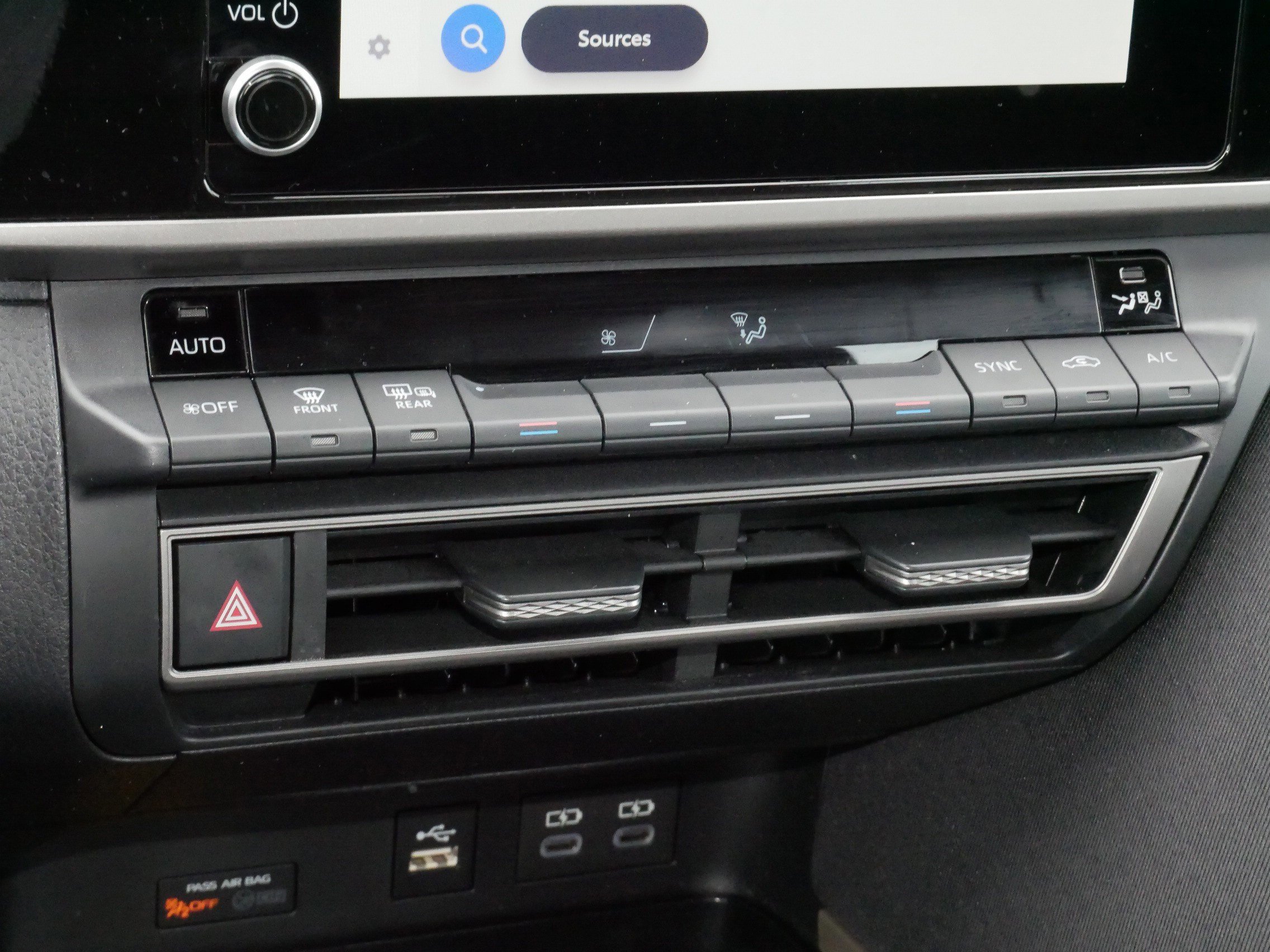 Certified 2025 Toyota Camry LE FWD image 23