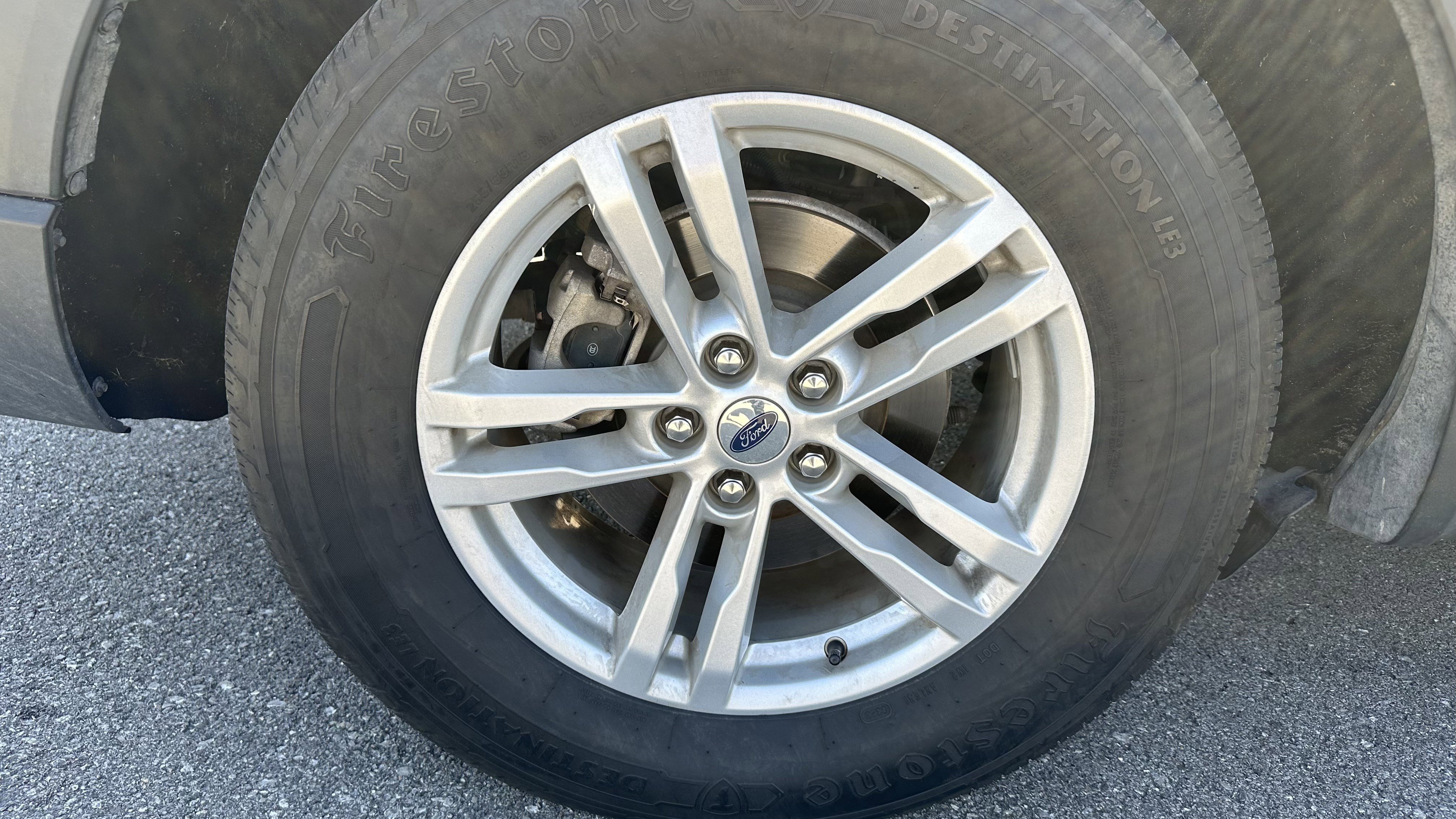 Used 2022 Ford Explorer XLT w/ Equipment Group 202A image 14