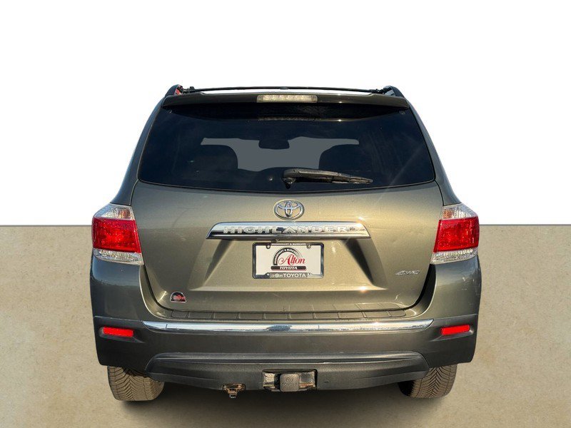 Used 2012 Toyota Highlander Limited w/ Tow Pkg AWD/4WD image 4