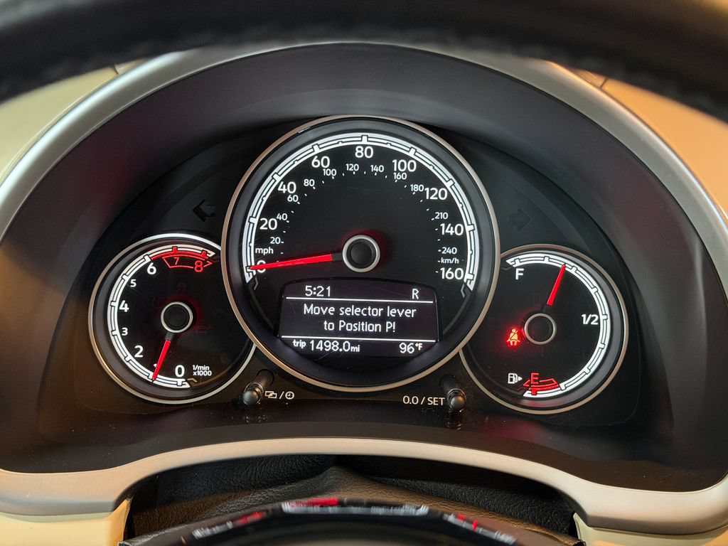 Used 2019 Volkswagen Beetle 2.0T SE FWD image 16