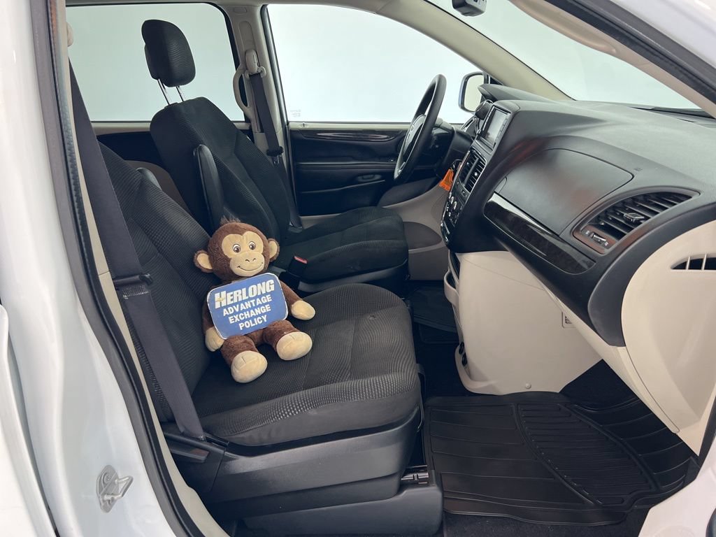 Used 2020 Dodge Grand Caravan SE w/ UConnect Hands-Free Group FWD image 22