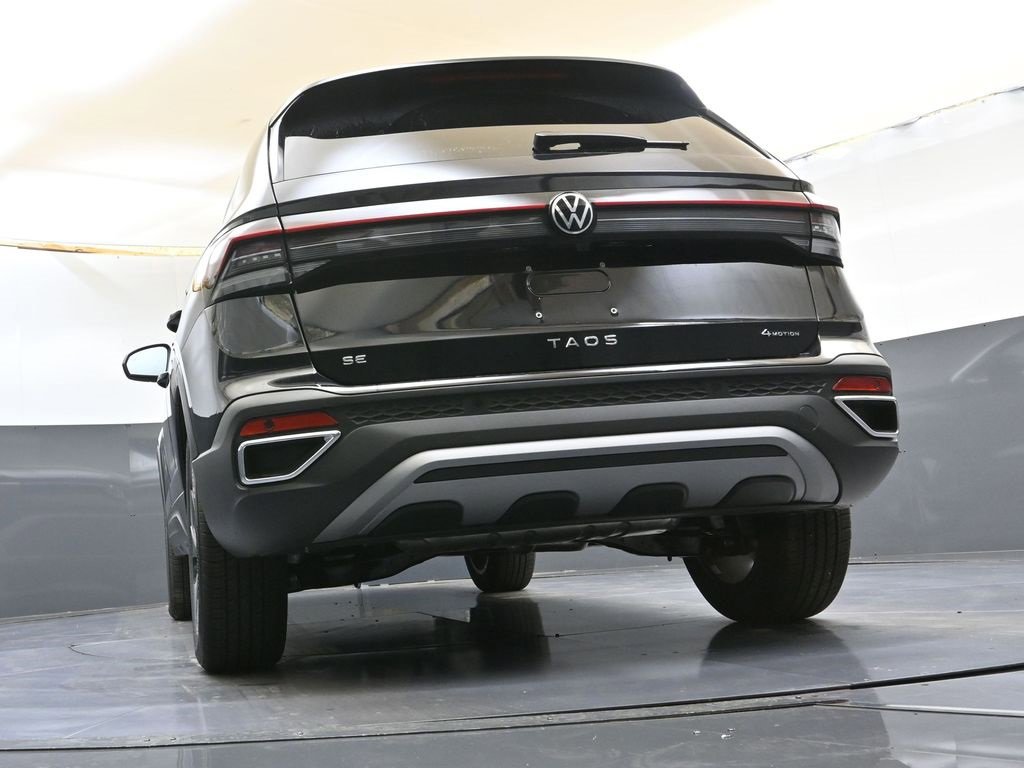 New 2025 Volkswagen Taos SE image 36