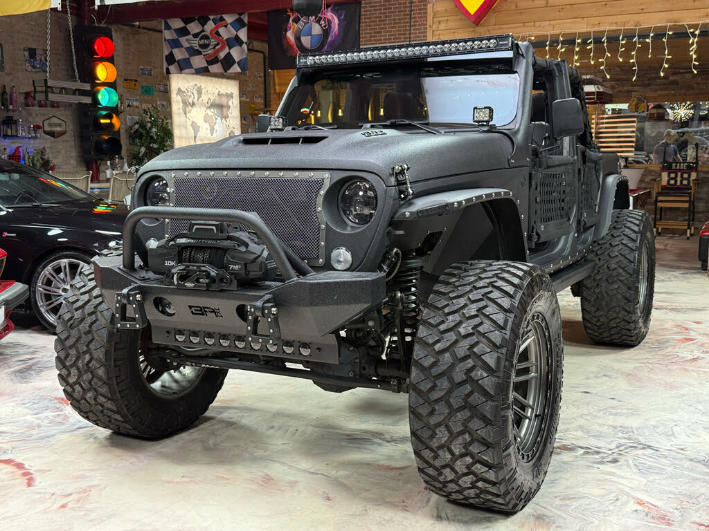 Used 2023 Jeep Wrangler Unlimited Rubicon 392 w/ Xtreme Recon 35" Tire Package AWD/4WD image 13