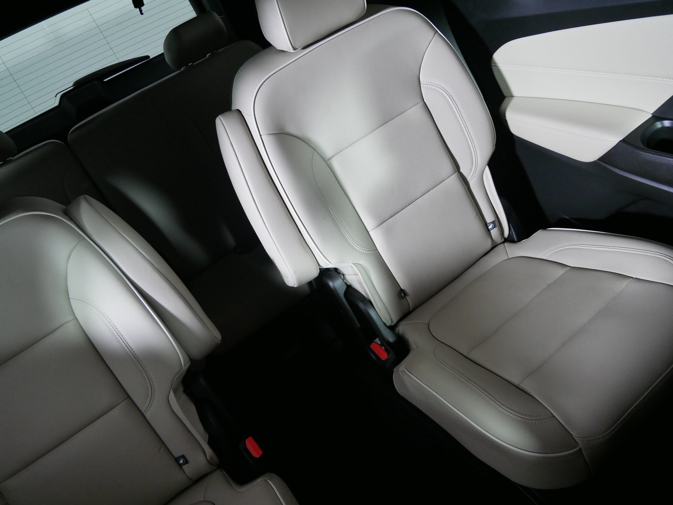 Certified 2023 Chevrolet Traverse Premier w/ LPO, Floor Liner Package AWD/4WD image 14