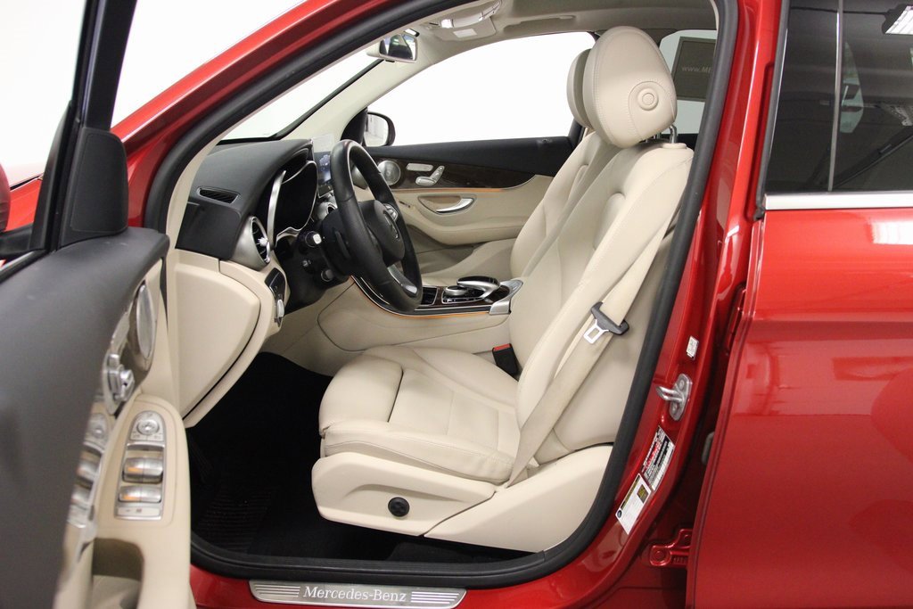 Used 2017 Mercedes-Benz GLC 300 4MATIC image 17