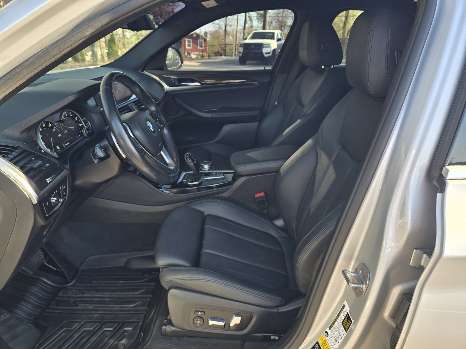 Used 2019 BMW X4 xDrive30i w/ Convenience Package image 11