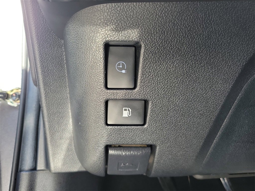 Used 2022 Toyota Prius Prime Limited image 25