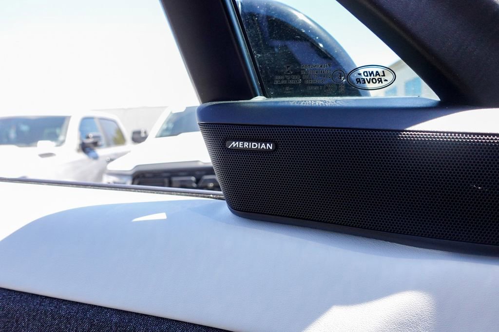 Used 2023 Land Rover Range Rover Sport SE image 16