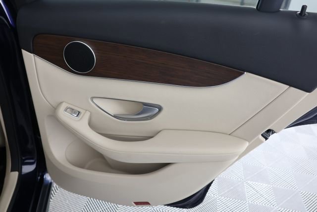 Used 2022 Mercedes-Benz GLC 300 4MATIC w/ Premium Package Lite image 27