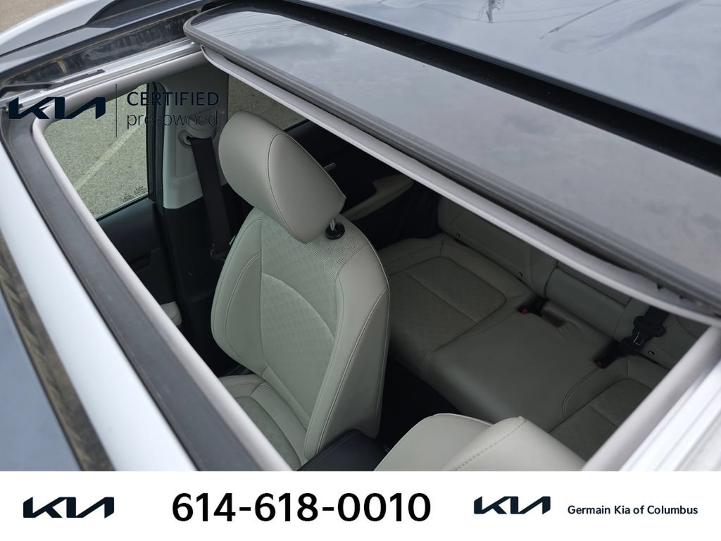 Certified 2023 Kia Seltos SX w/ SX Sunroof Package AWD/4WD image 21