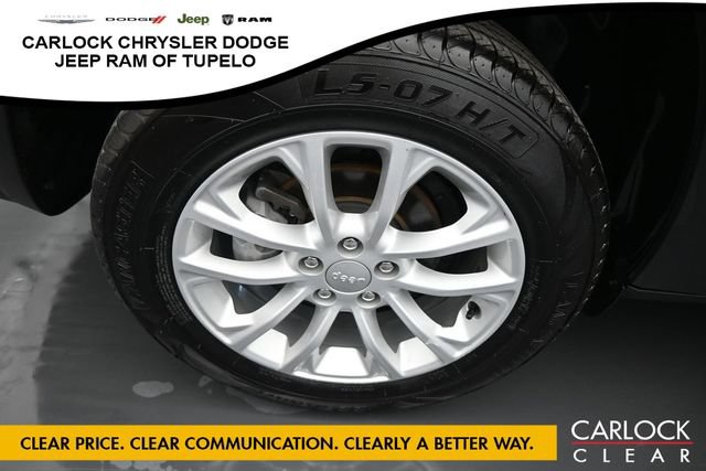 Used 2021 Jeep Cherokee Latitude FWD image 39