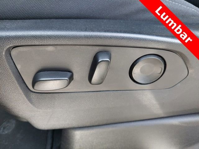 Used 2023 GMC Yukon SLE image 13