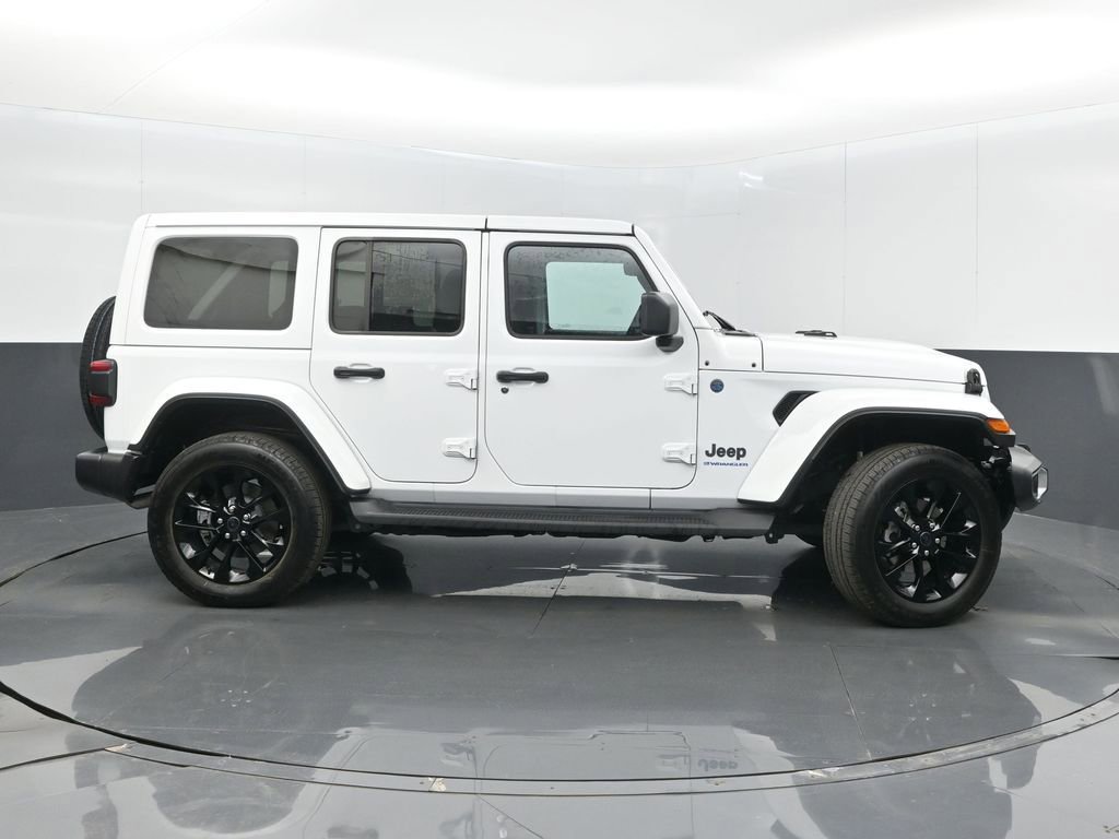 Used 2025 Jeep Wrangler Unlimited Sahara image 8