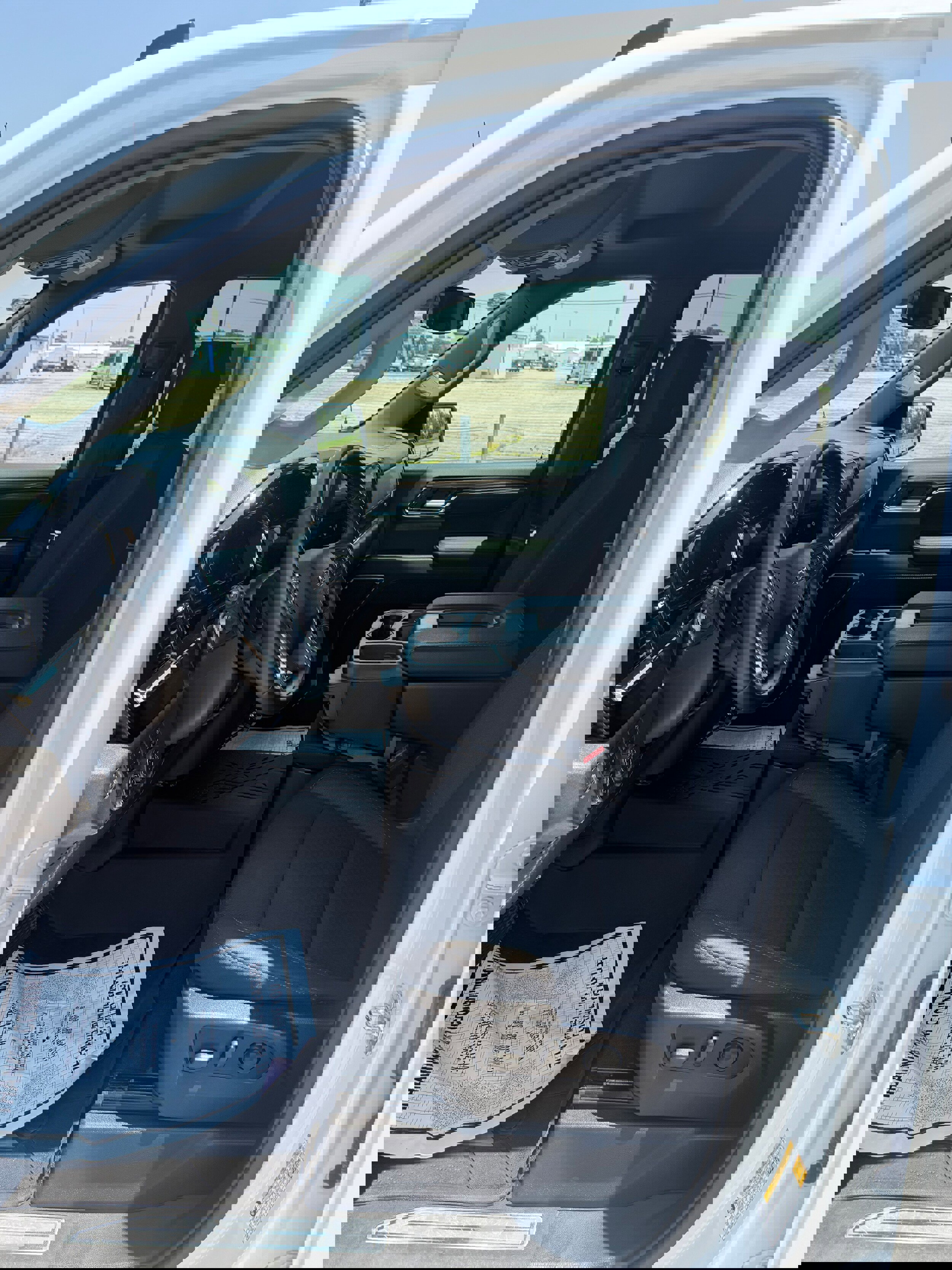 Used 2023 Chevrolet Silverado 1500 RST w/ Protection Package image 14