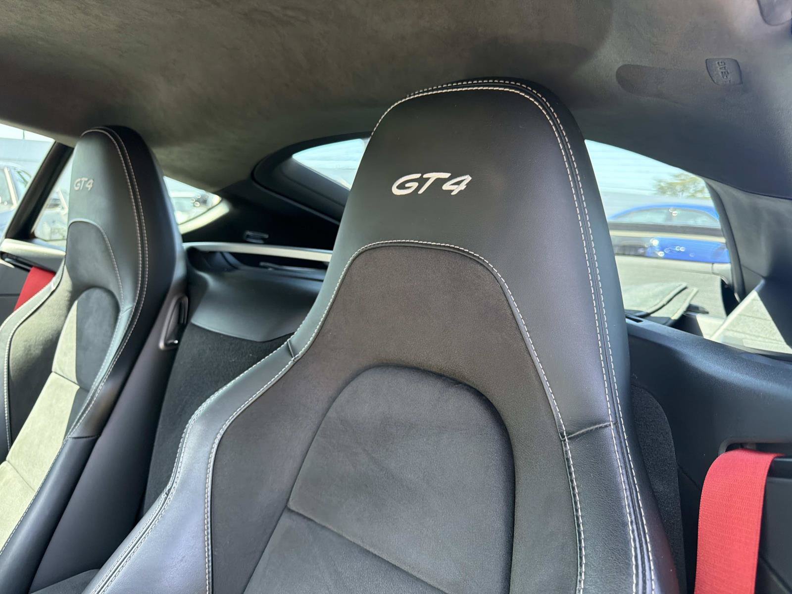 Used 2021 Porsche 718 Cayman GT4 RWD image 13