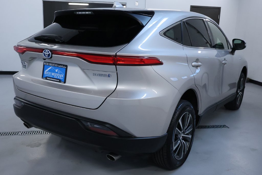 Used 2021 Toyota Venza LE AWD/4WD image 6
