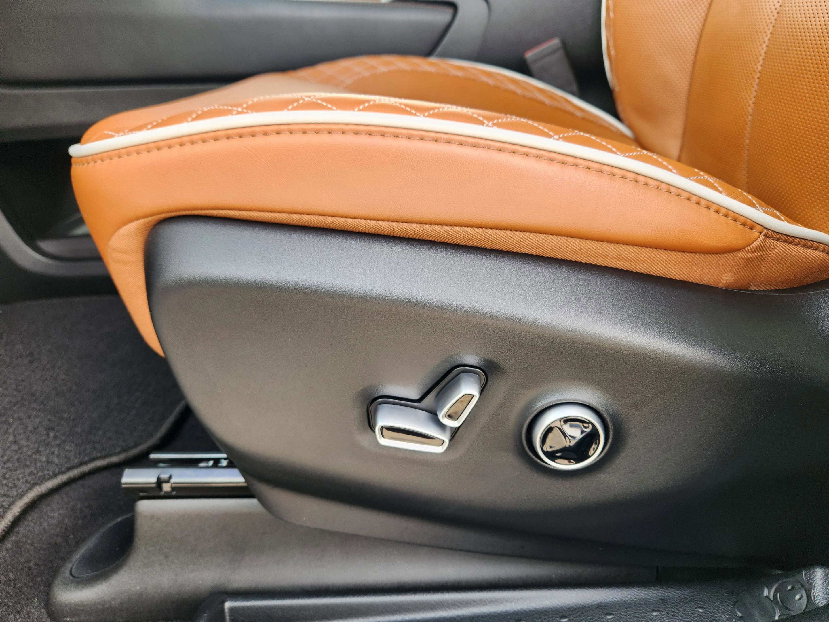 Used 2025 Chrysler Pacifica Pinnacle image 24