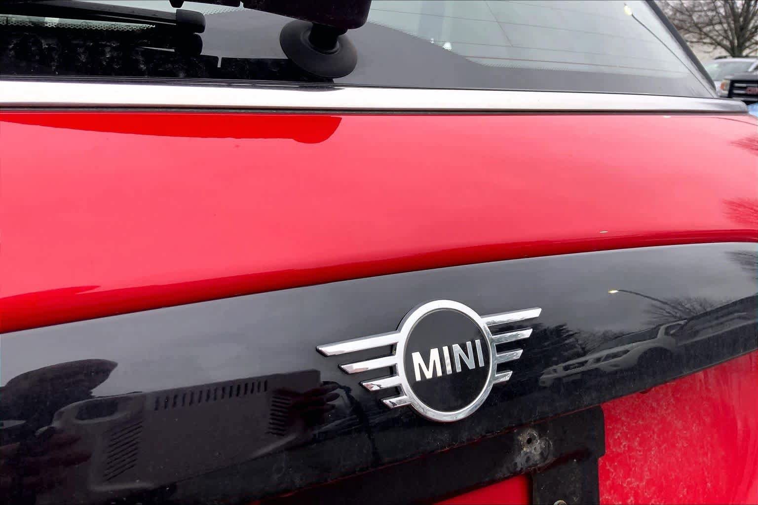 Used 2024 MINI Cooper S w/ Signature Upholstery Package image 31